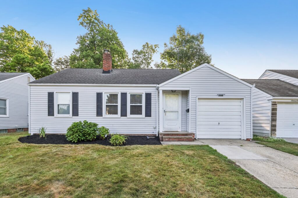1669 Overbrook, Lyndhurst Ohio